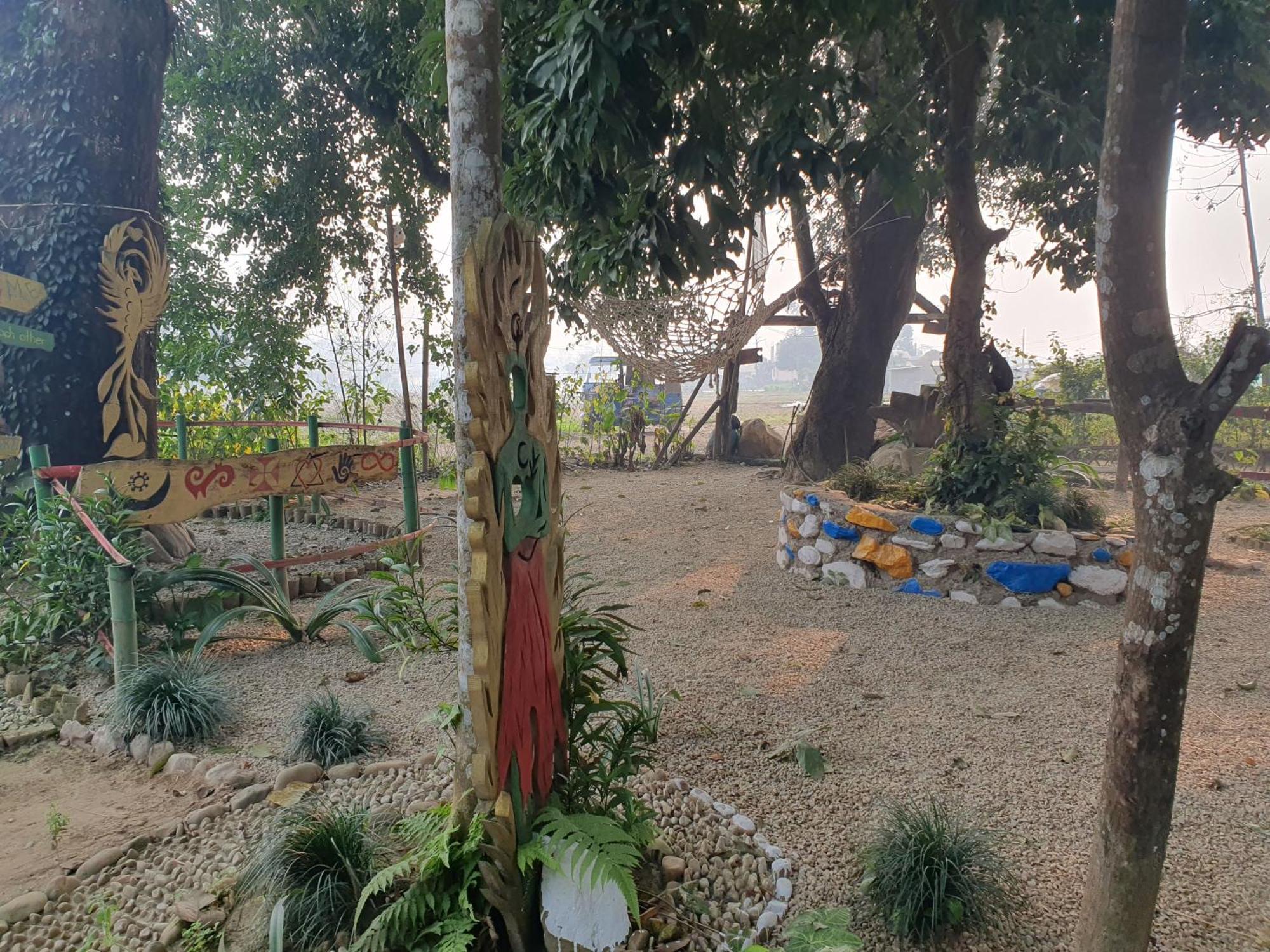 Pemsee'S Tree Town - Eco-Friendly,Tree House Hostel Sauraha Exterior foto